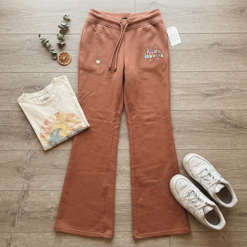 PacSun Womens Flare Sweatpants Brown Pacific Sunwear Graphic Small NWT